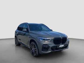 BMW X5 xDrive40d (M-Sport Navi AHK HUD H K ACC WLAN)
