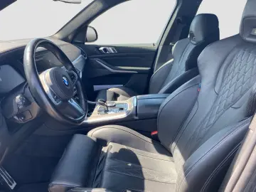 BMW X5 xDrive40d (M-Sport Navi AHK HUD H K ACC WLAN)