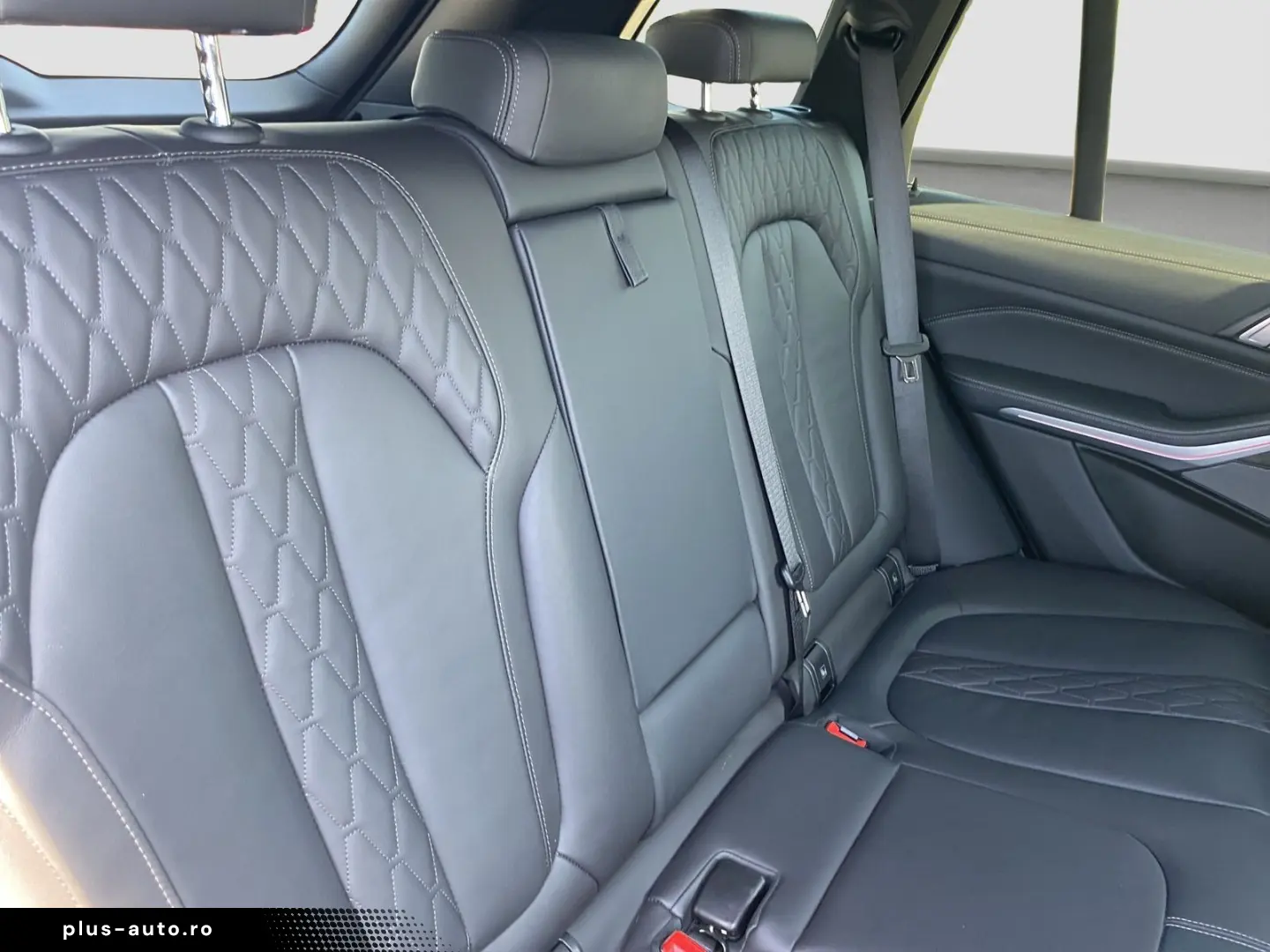 BMW X5 xDrive40d (M-Sport Navi AHK HUD H K ACC WLAN)