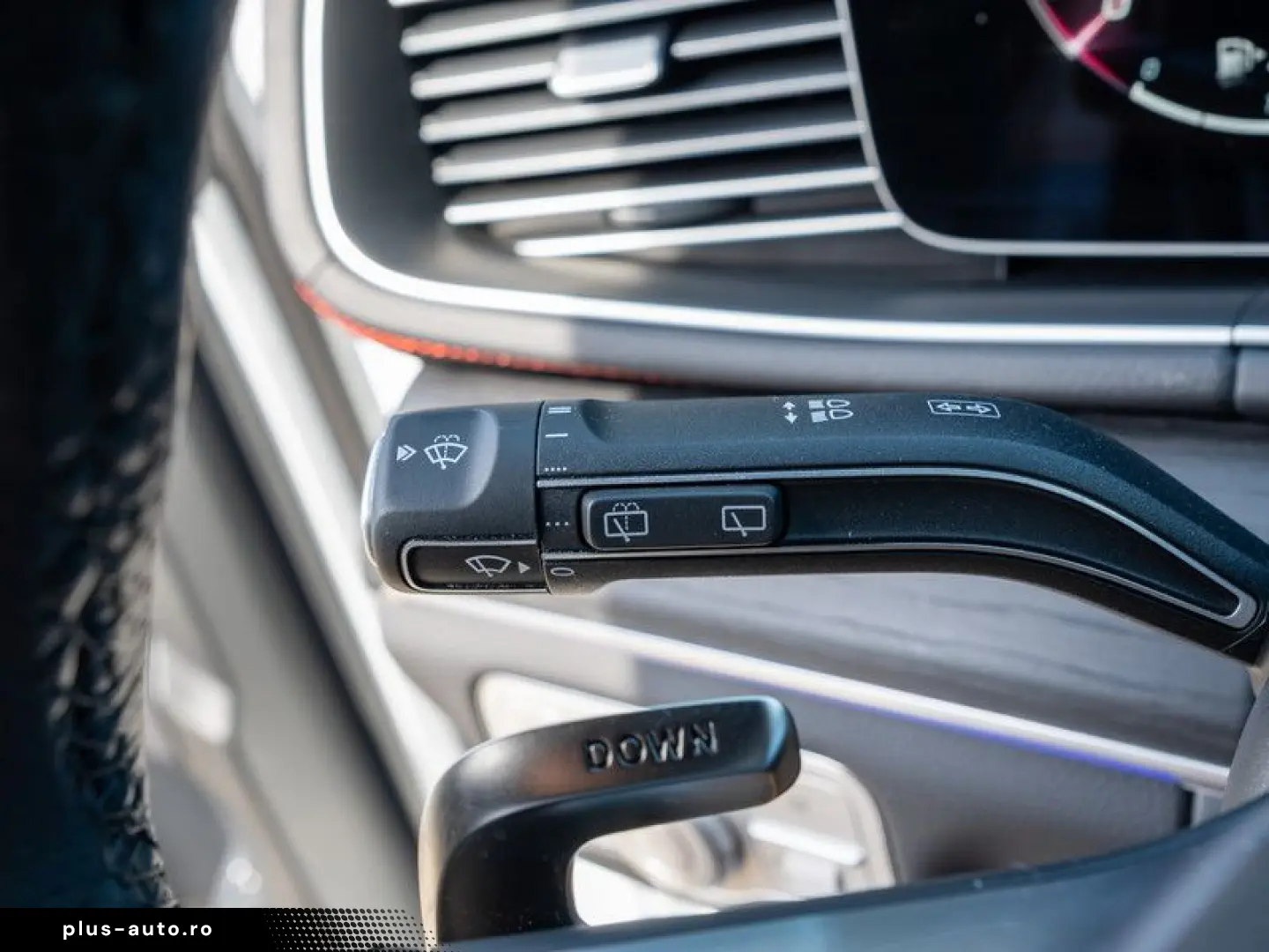 MERCEDES-BENZ GLE 2025 — imagine 16