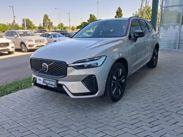 Volvo XC60 PLUS DARK T6 AT8 EAWD