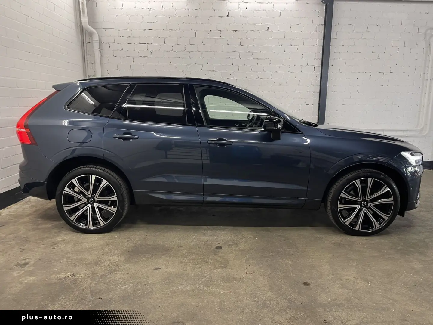 VOLVO XC60 B5 D AWD Geartronic RDesign   PANO   360