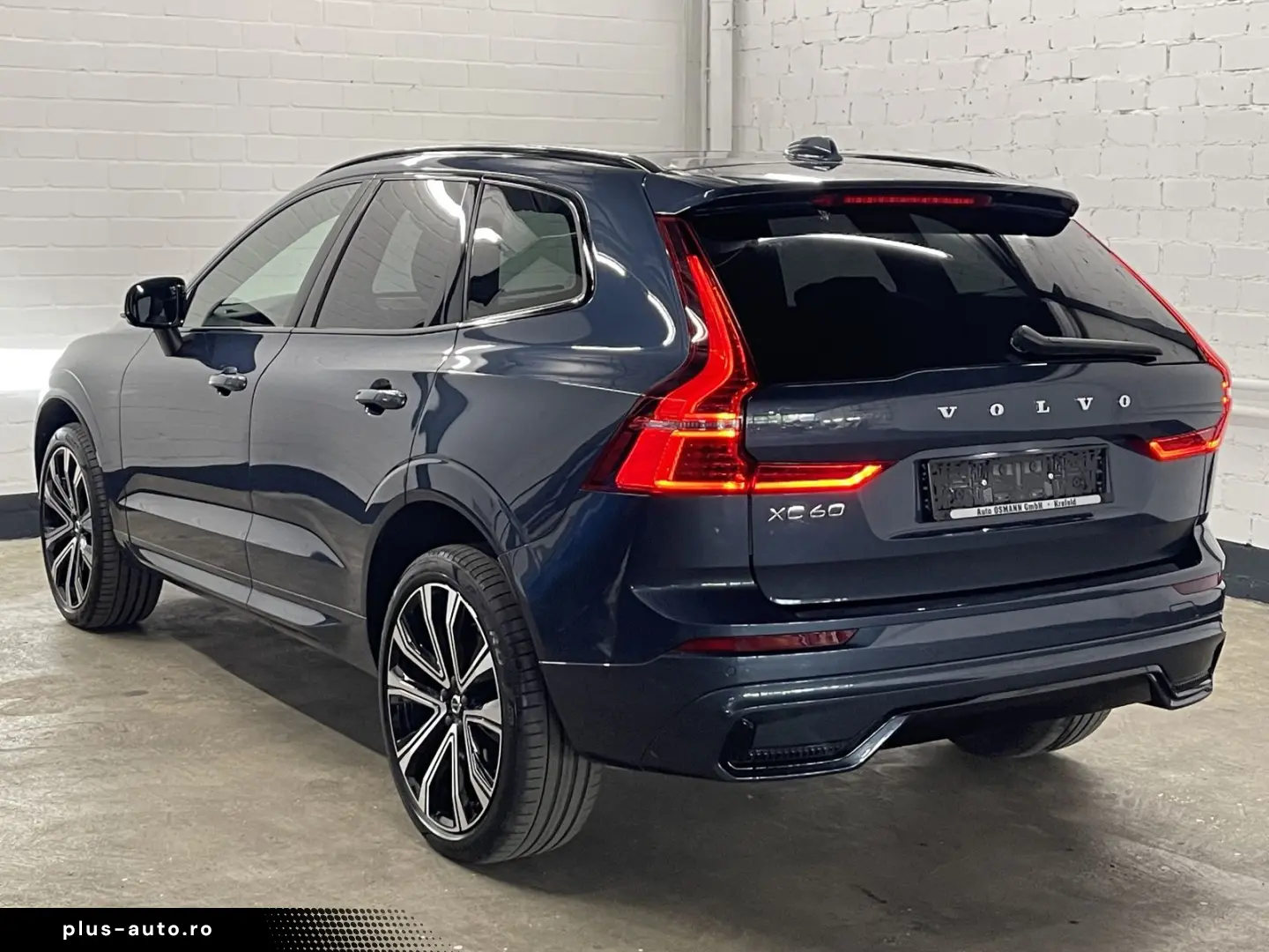 VOLVO XC60 B5 D AWD Geartronic RDesign   PANO   360