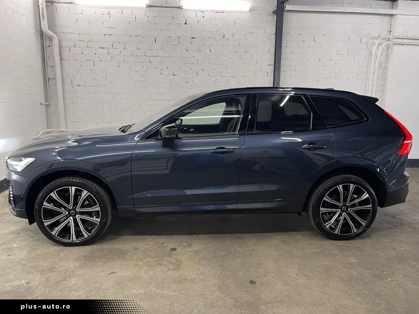 VOLVO XC60 B5 D AWD Geartronic RDesign   PANO   360