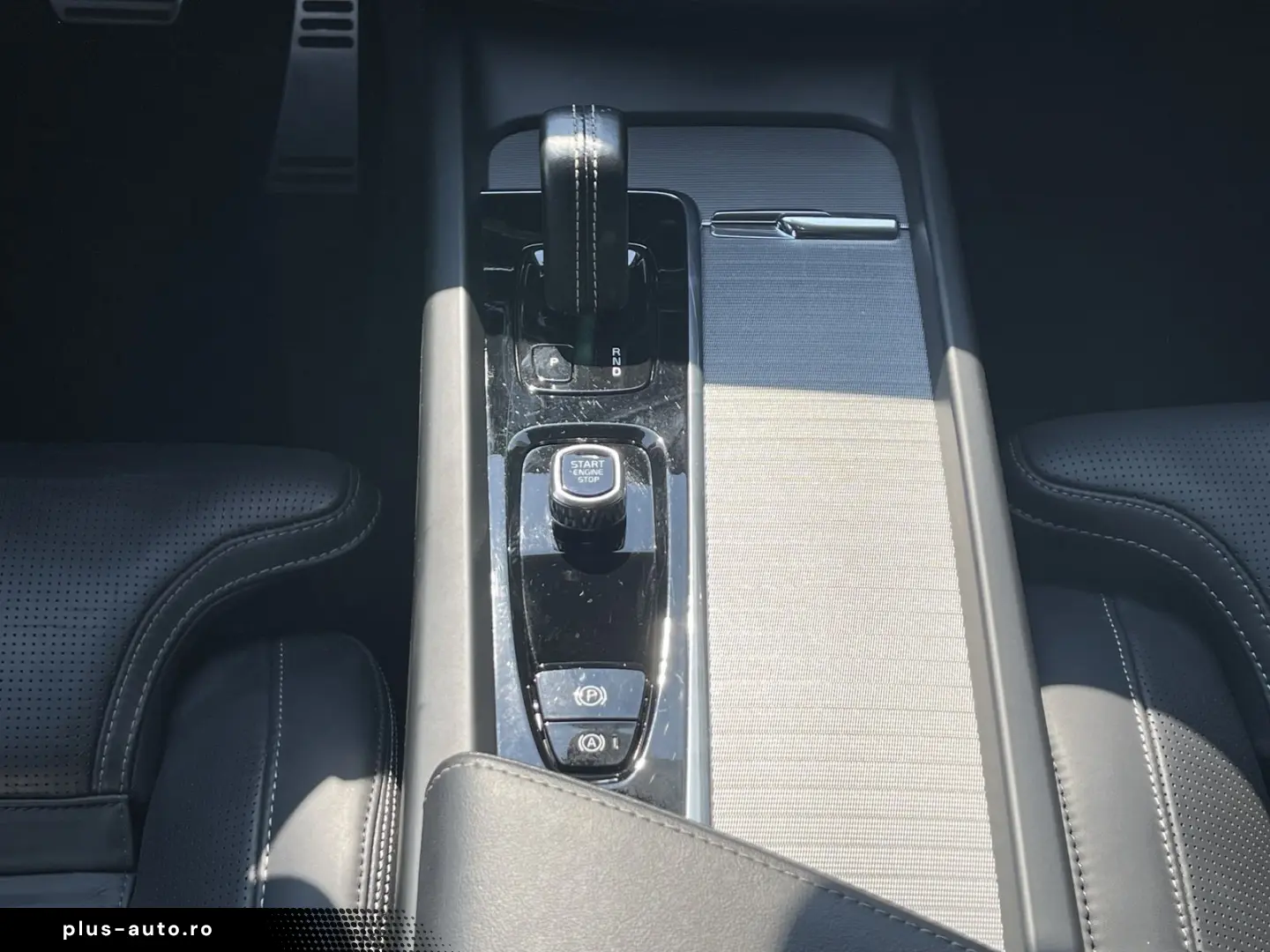 VOLVO XC60 B5 D AWD Geartronic RDesign   PANO   360