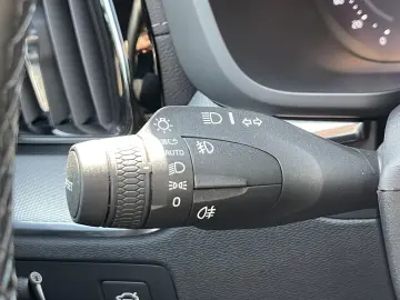 VOLVO XC60 B5 D AWD Geartronic RDesign   PANO   360