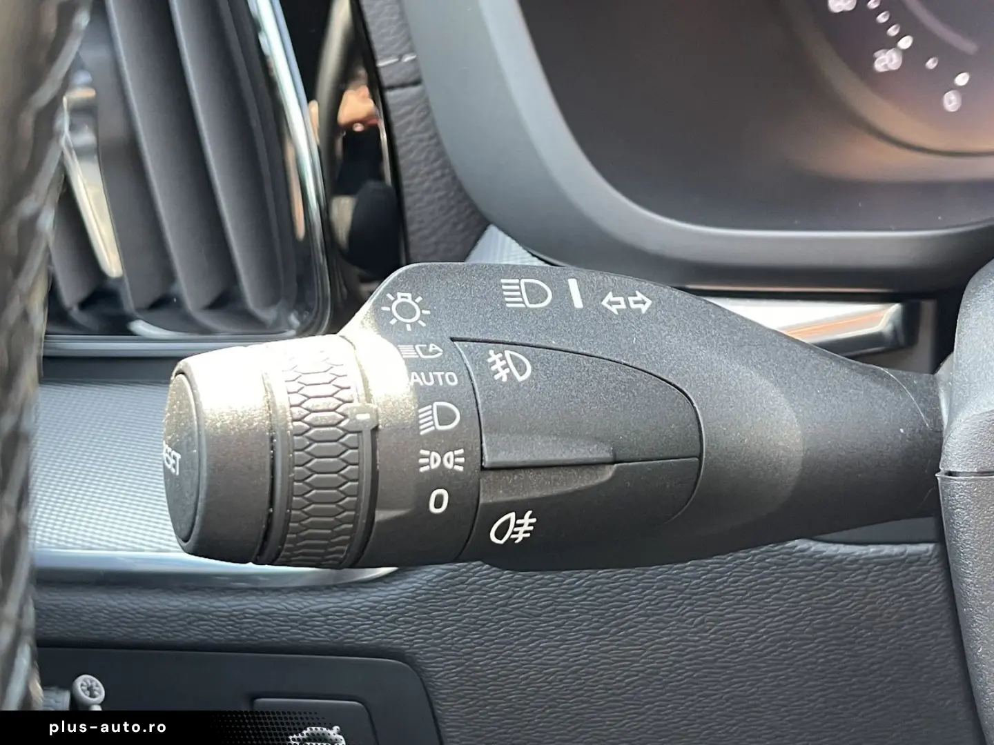 VOLVO XC60 B5 D AWD Geartronic RDesign   PANO   360