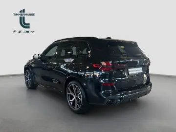 BMW X5 M60i