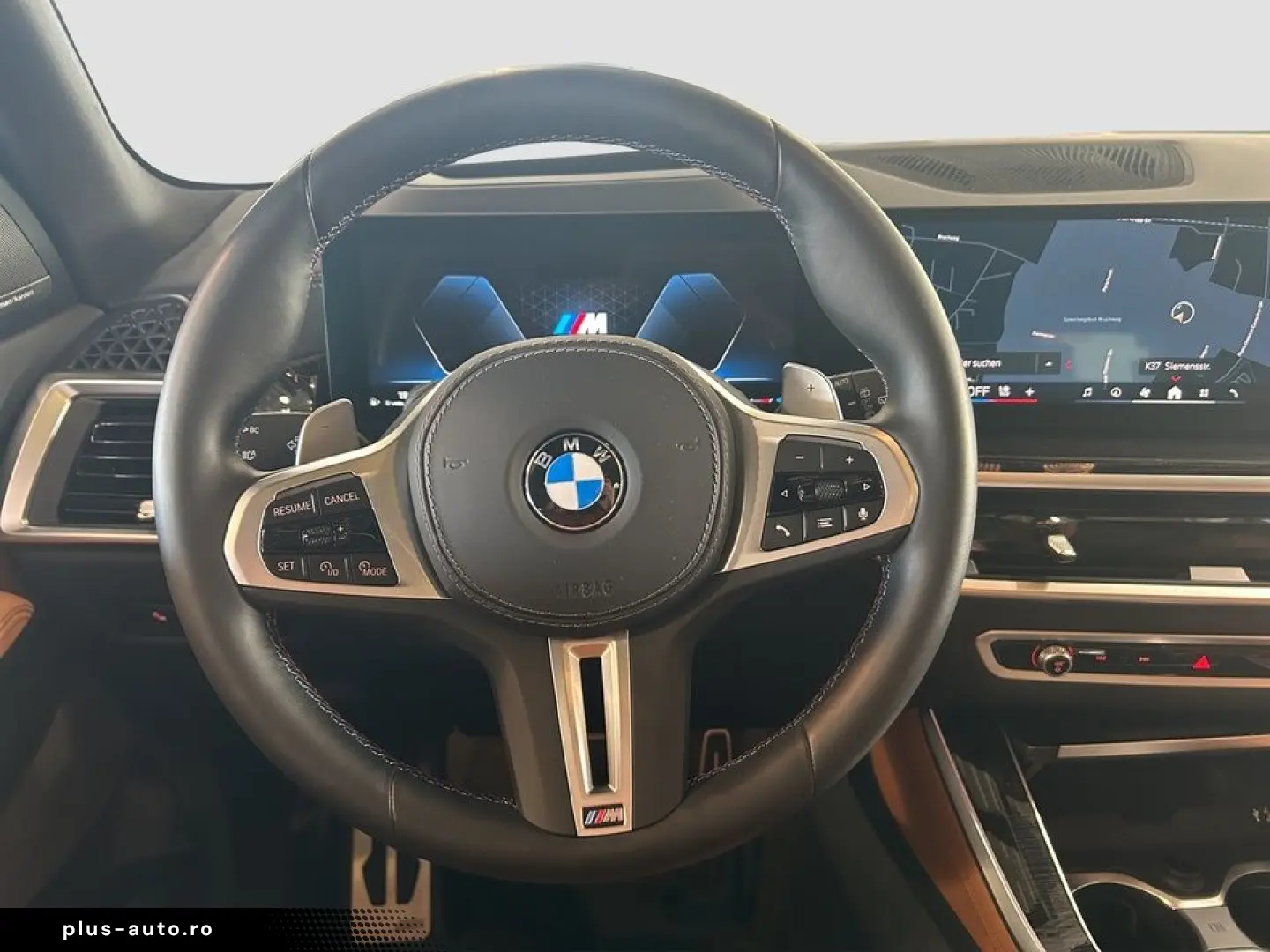 BMW X5 M60i
