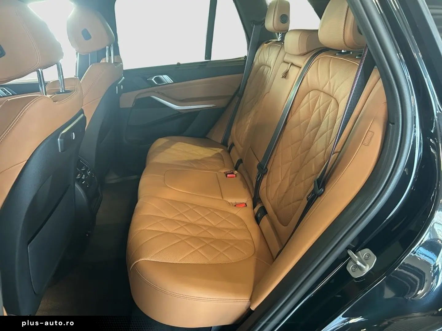 BMW X5 M60i