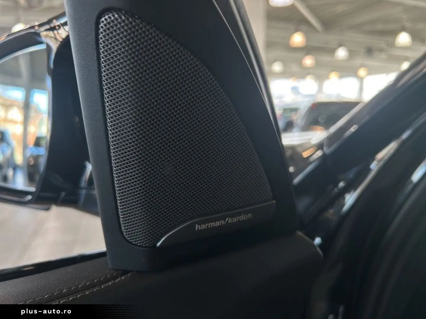 BMW X5 M60i