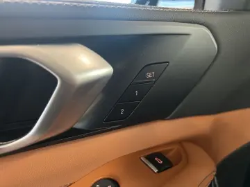 BMW X5 M60i