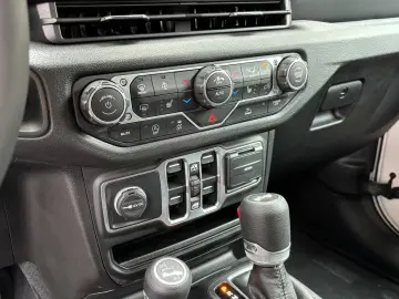 Jeep Wrangler 3 6L Sports S 4X4 Alpine ACC LED AHK
