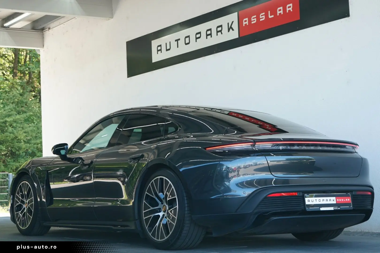 PORSCHE Taycan GTS Pano NightVision HeadUp Sitzklima Mas