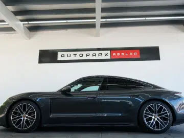 PORSCHE Taycan GTS Pano NightVision HeadUp Sitzklima Mas