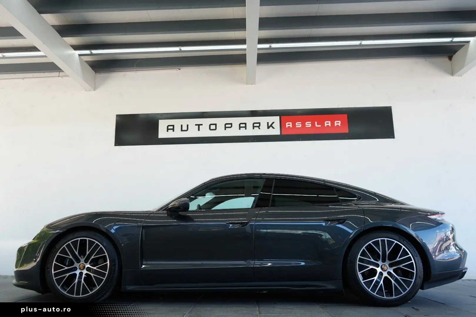 PORSCHE Taycan GTS Pano NightVision HeadUp Sitzklima Mas