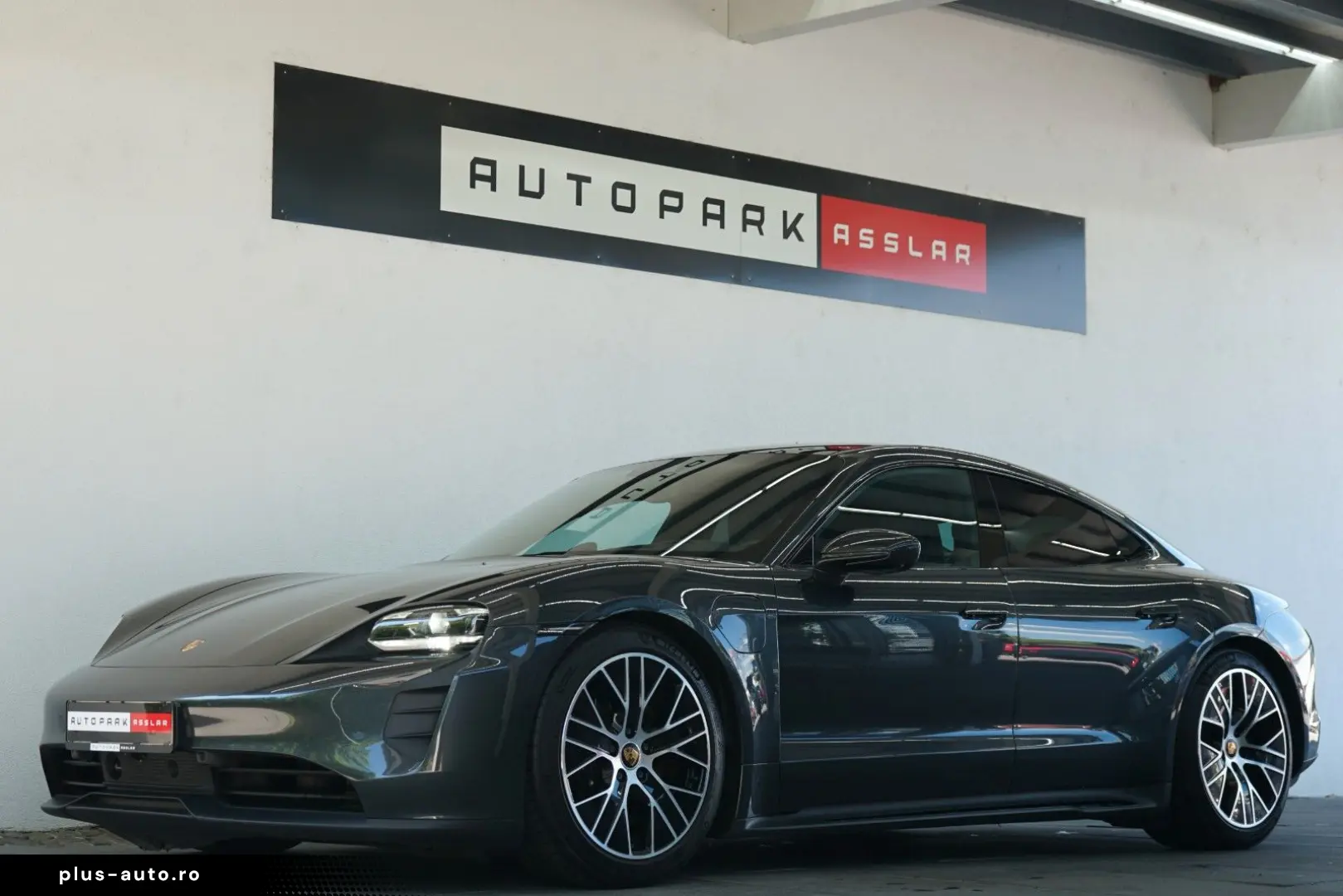 PORSCHE Taycan GTS Pano NightVision HeadUp Sitzklima Mas