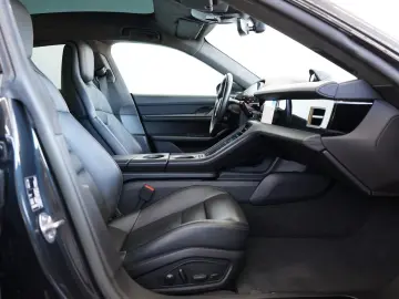 PORSCHE Taycan GTS Pano NightVision HeadUp Sitzklima Mas