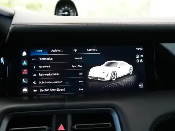 PORSCHE Taycan GTS Pano NightVision HeadUp Sitzklima Mas