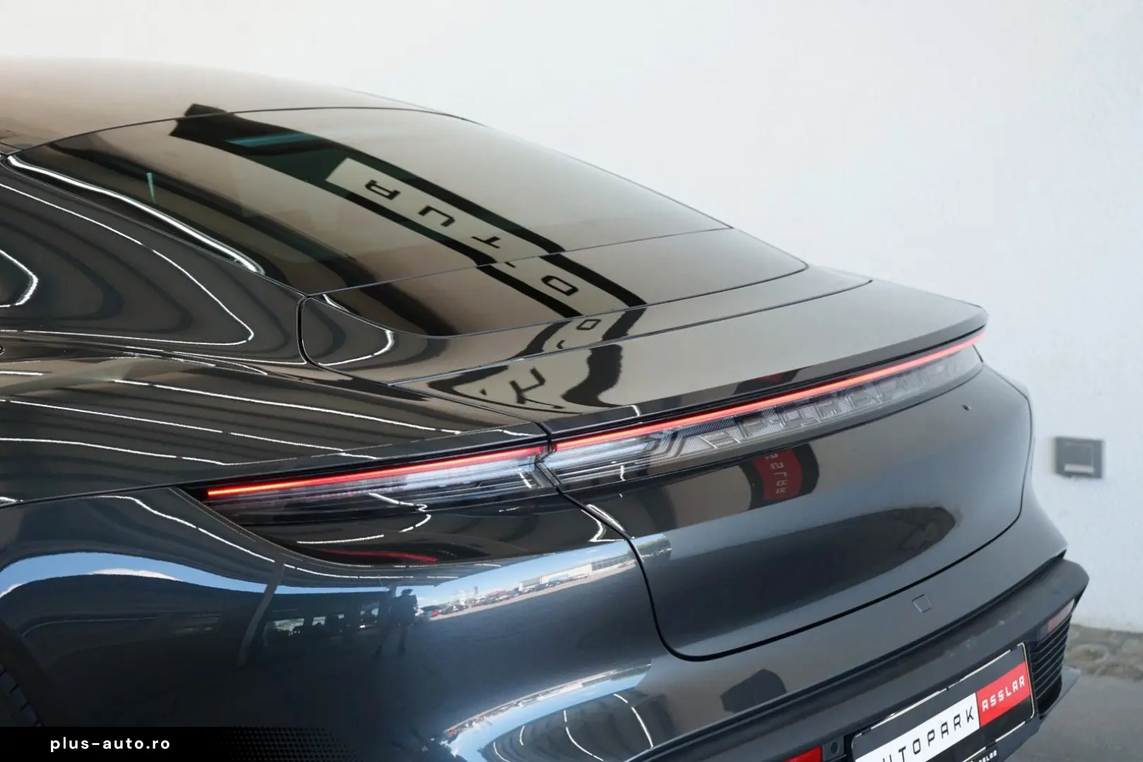 PORSCHE Taycan GTS Pano NightVision HeadUp Sitzklima Mas