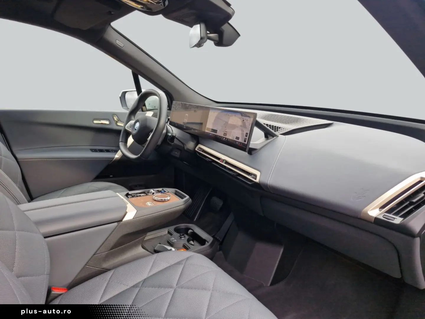 BMW iX xDrive40  AHK  PanoramaGlasdach  SHZ