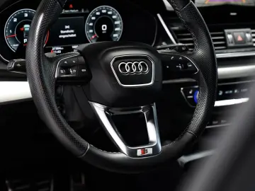 AUDI Q5 50 TDI Sportback S line