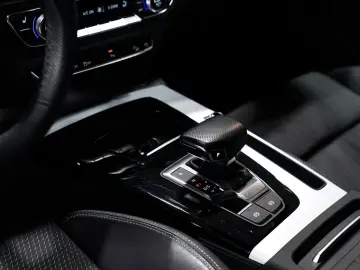 AUDI Q5 50 TDI Sportback S line