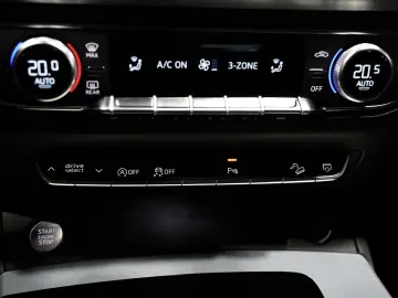 AUDI Q5 50 TDI Sportback S line