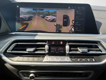 BMW X5 xDrive30d Navi Tempom.aktiv Laserlicht Glasda