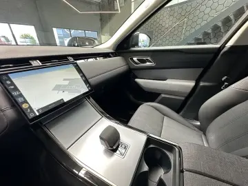 Land Rover Range Rover Velar P250 Velar S MY 2024