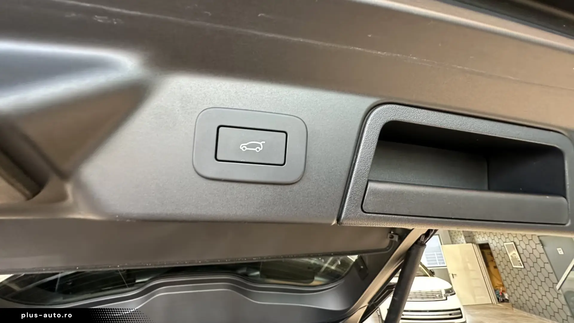 Land Rover Range Rover Velar P250 Velar S MY 2024