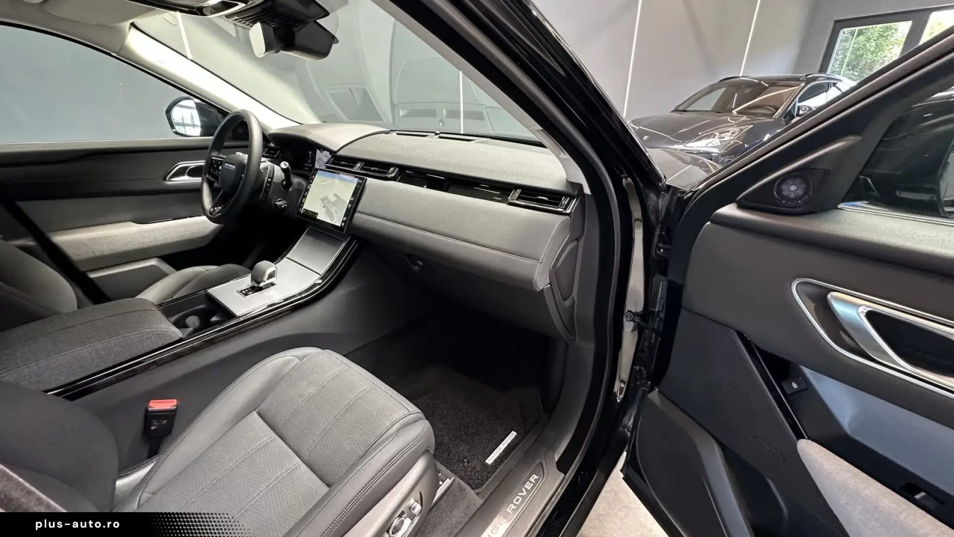 Land Rover Range Rover Velar P250 Velar S MY 2024