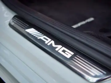 MERCEDES-BENZ 4-trg. 63 S E 4Matic  Performance Manufaktur