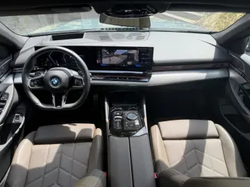 BMW 550e T.xDr.M Sport IntAktiv.Pano.AutoBahnAss.AHK
