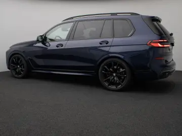 BMW X7 M60i xD Panorama 360  HUD DAB H K SoftCL22