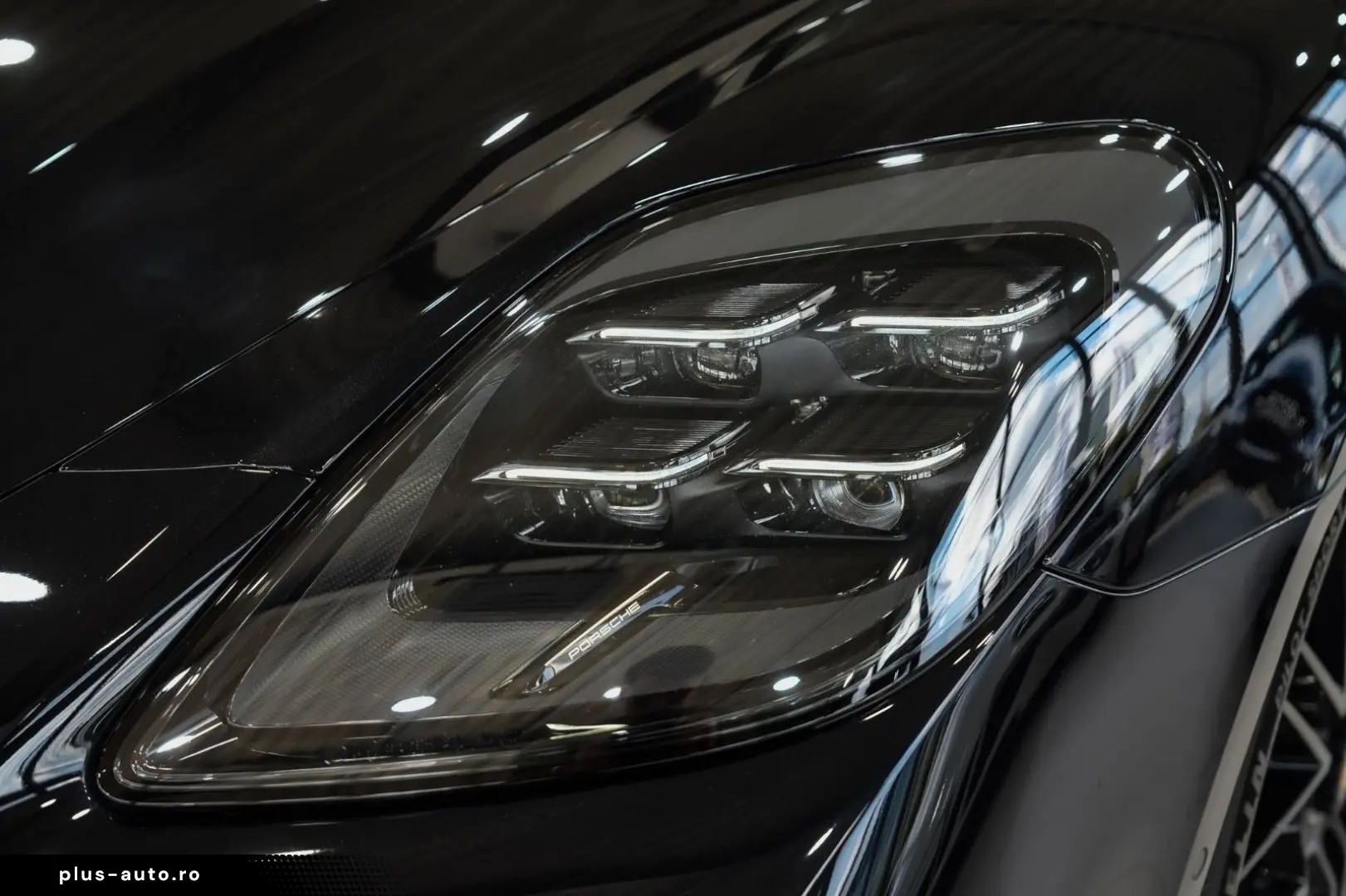 PORSCHE Panamera GTS PANO BOSE MASSAGE SOFT-CLOSE HUD