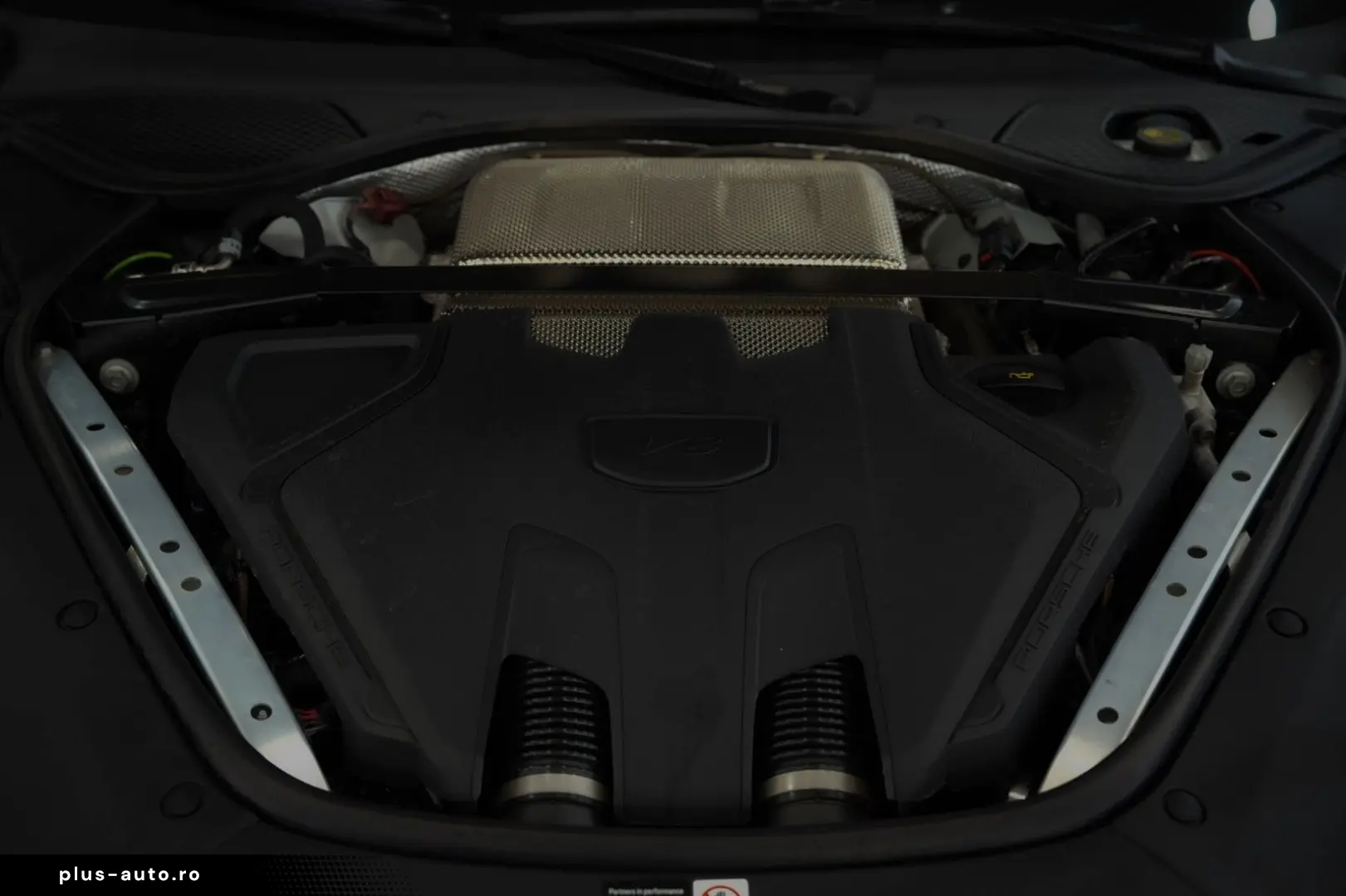PORSCHE Panamera GTS PANO BOSE MASSAGE SOFT-CLOSE HUD