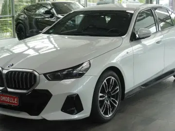 BMW 520 d M Sport AHK HUD STAHZ LED SOUND