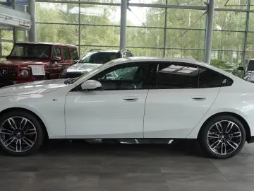 BMW 520 d M Sport AHK HUD STAHZ LED SOUND