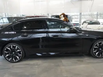 BMW 520 d xDrive M-SPORTPAKET UVP 94 Tsd  VOLL
