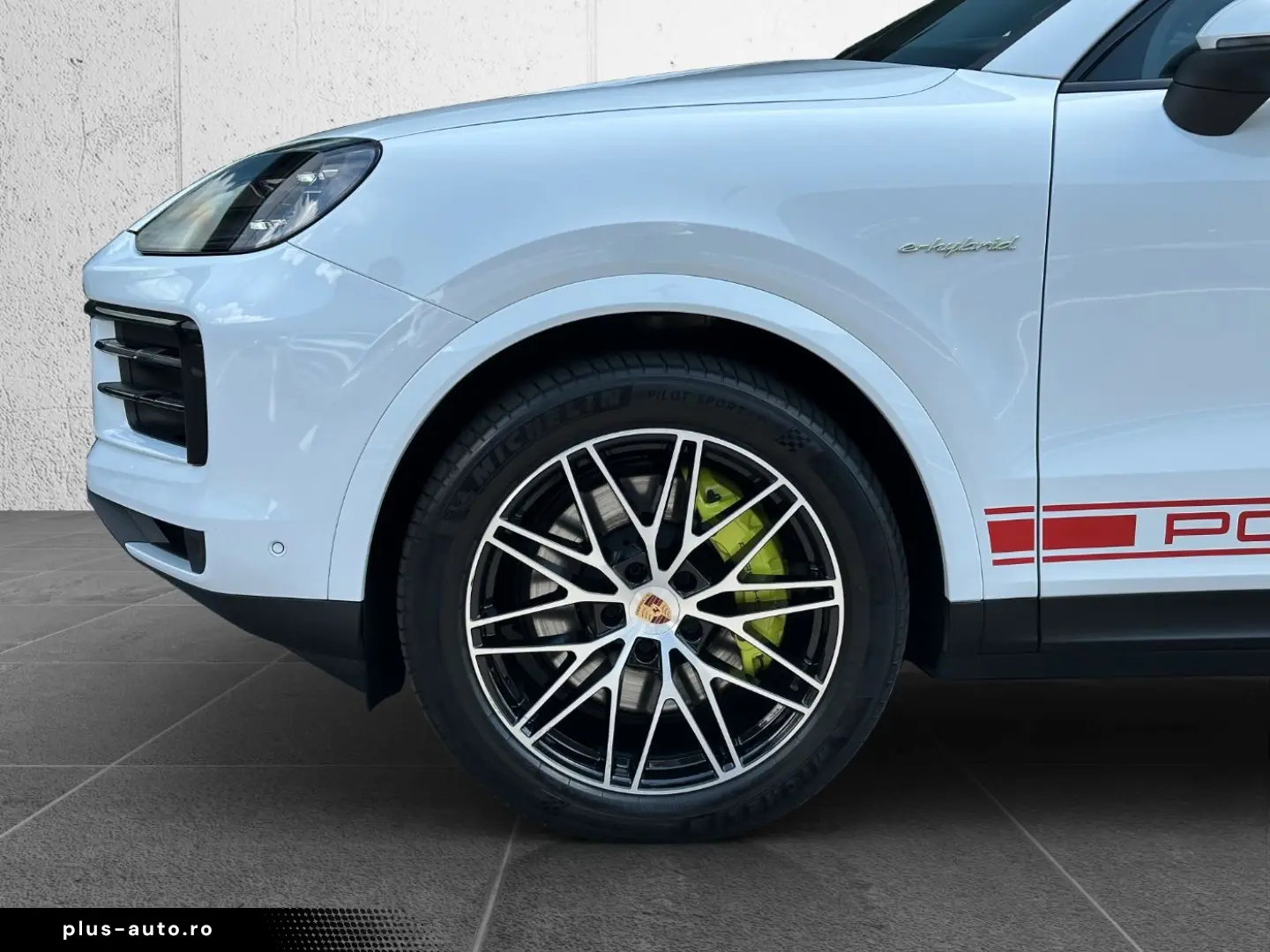 PORSCHE Cayenne E-Hybrid PANO BOSE PASM AHK