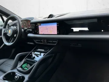 PORSCHE Cayenne E-Hybrid PANO BOSE PASM AHK