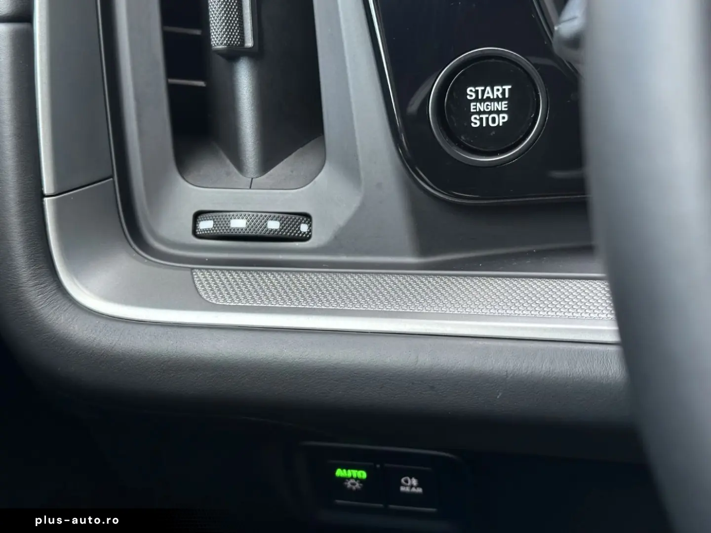 PORSCHE Cayenne E-Hybrid PANO BOSE PASM AHK