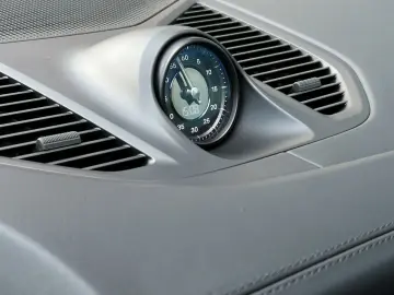PORSCHE Cayenne E-Hybrid PANO BOSE PASM AHK