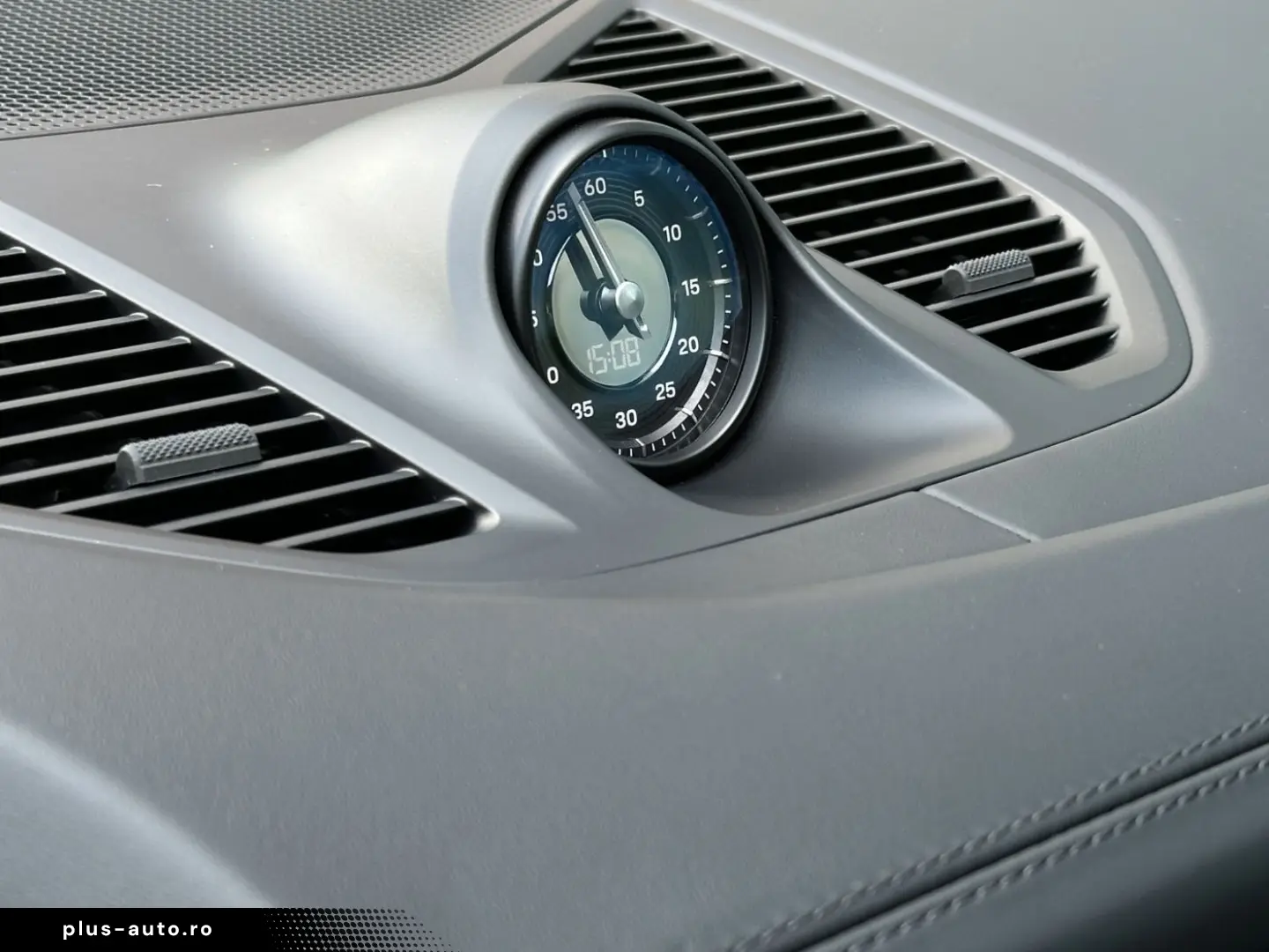 PORSCHE Cayenne E-Hybrid PANO BOSE PASM AHK