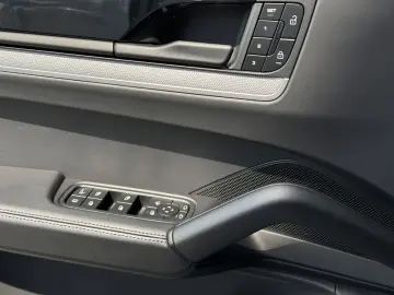 PORSCHE Cayenne E-Hybrid PANO BOSE PASM AHK