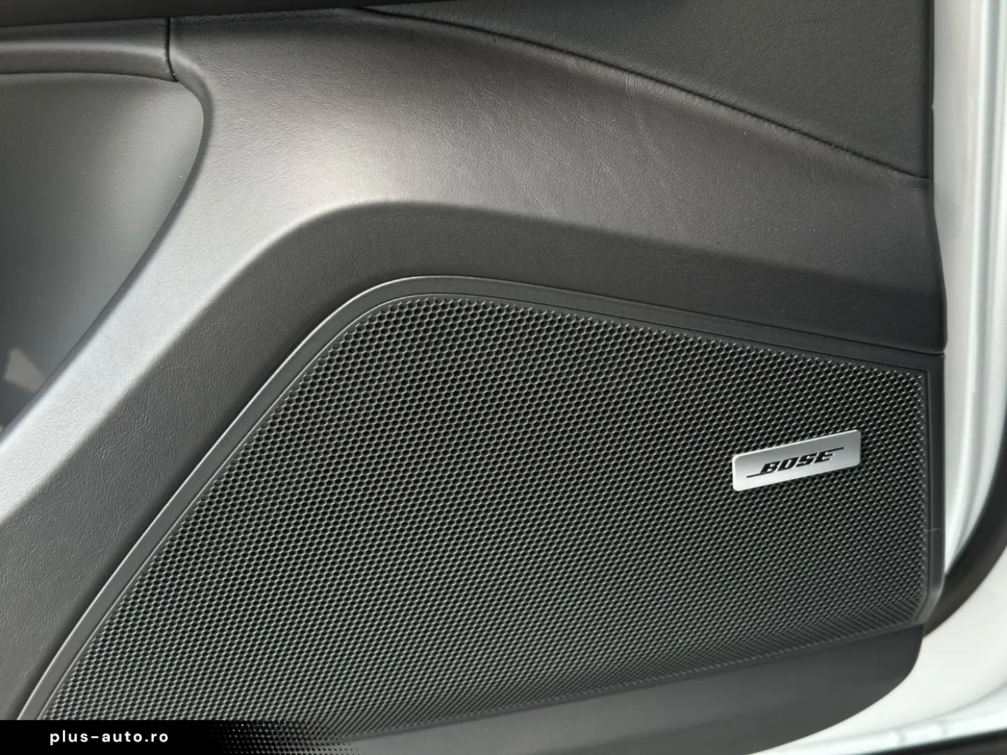 PORSCHE Cayenne E-Hybrid PANO BOSE PASM AHK