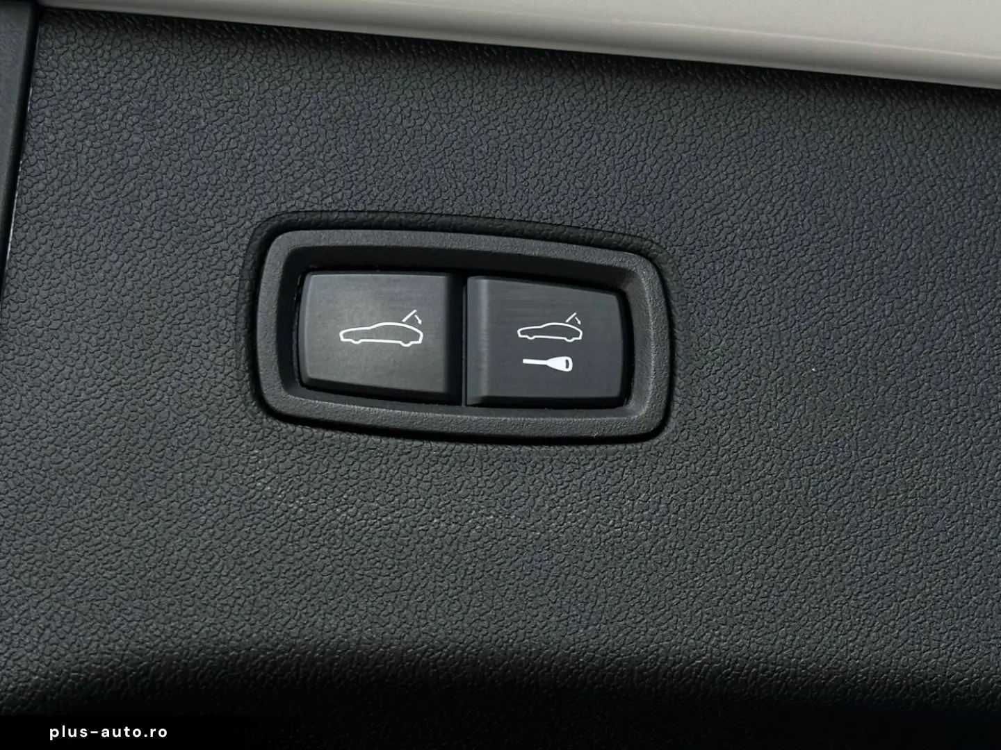 PORSCHE Cayenne E-Hybrid PANO BOSE PASM AHK