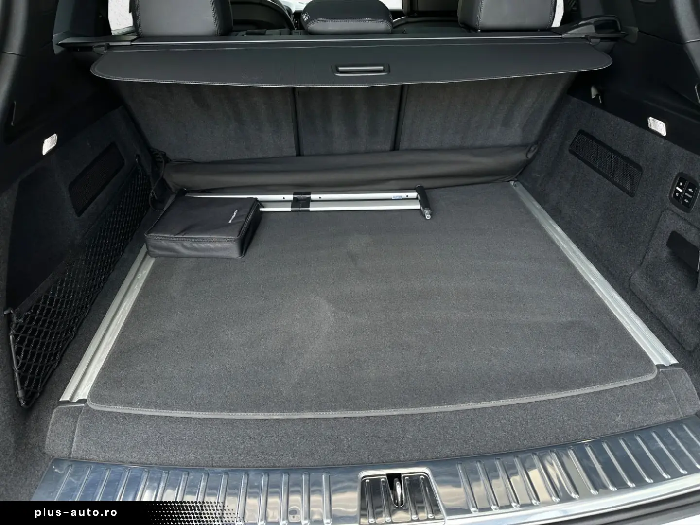 PORSCHE Cayenne E-Hybrid PANO BOSE PASM AHK