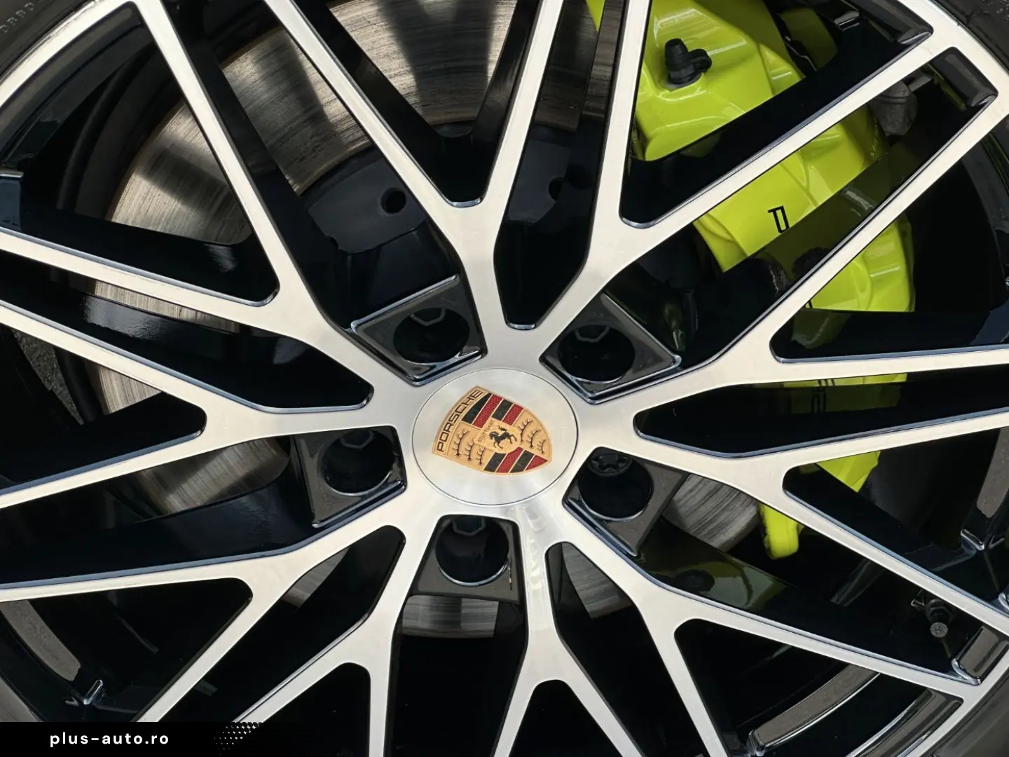 PORSCHE Cayenne E-Hybrid PANO BOSE PASM AHK